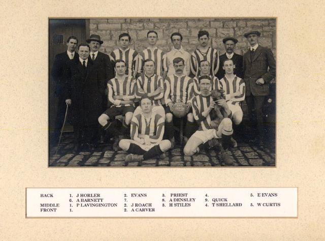 Football_team_1930s
